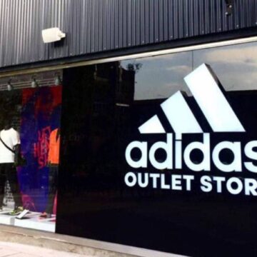 Adidas открыл в Буэнос-Айресе первый премиальный factory outlet: кроссовки от 40 000 песо и скидка до 70% на вторую пару