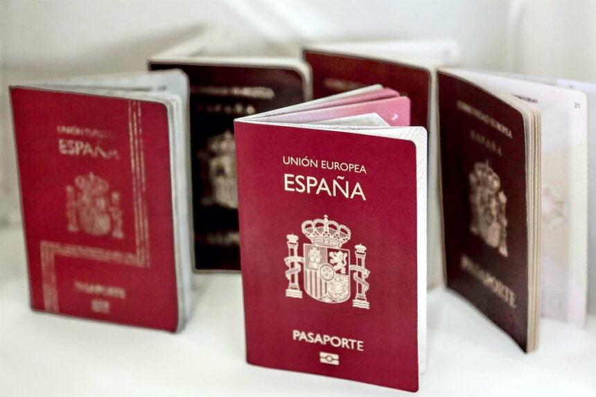 Испанское консульство предупредило о возможных серьезных задержках в связи с подачей более 645 000 заявлений от аргентинцев, желающих получить гражданство.