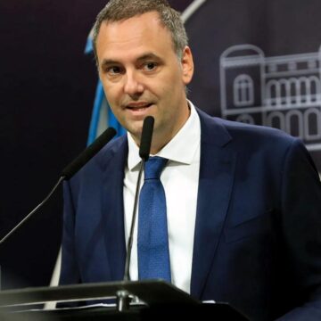 Адорни объявил о перевооружении армии и масштабном пакете реформ