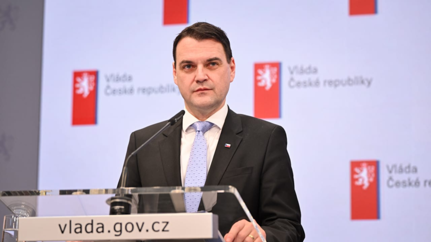 Глава МИД: «Пока идет война в Украине, российское сырье не будет в Чехии темой для обсуждения»