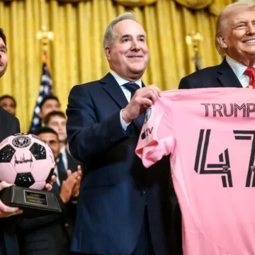 Трамп принял Месси: «Он лучше Пеле?» — зал: «Да!»